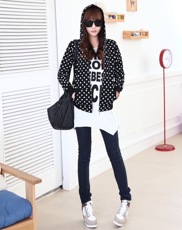 韩都衣舍 黑色波<em>点</em>连帽<em>开衫卫衣</em>-唯品会Pad版