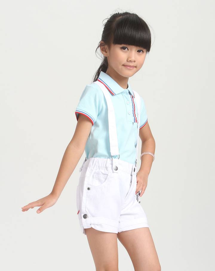 女童白色时尚背带短裤